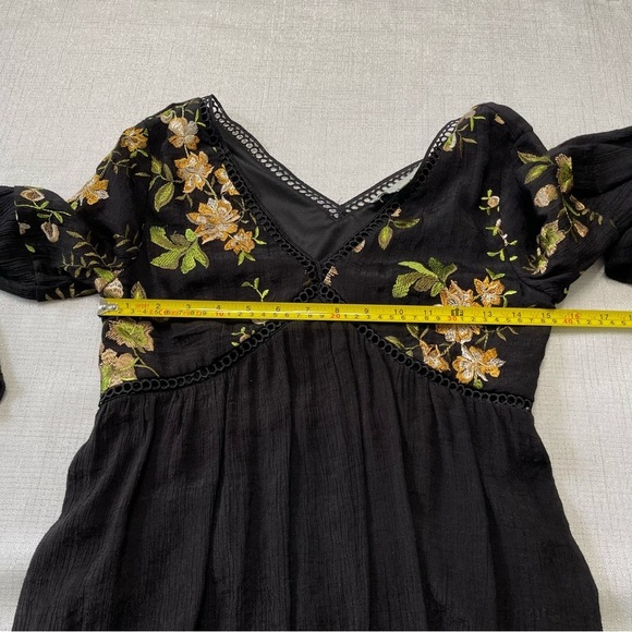 J GEE Black Embroidered Long Sleeve Boho Flowy Casual Mini Dress Size S - Picture 7 of 8